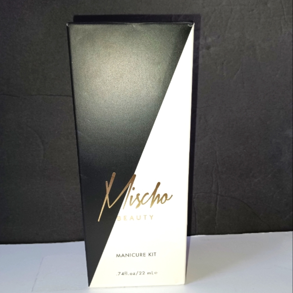 💅 NIB Mischo beauty manicure kit